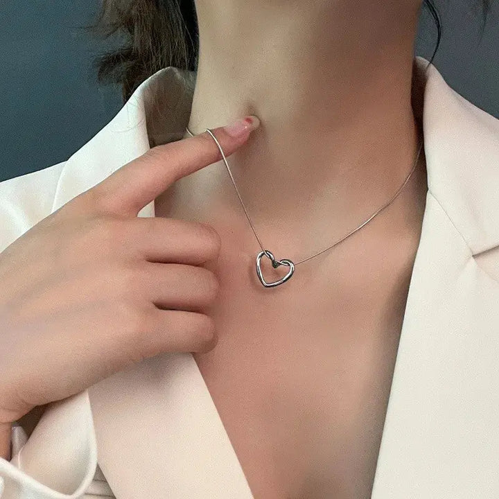 Fashion Jewelry Tainless Steel Twist Hollow Heart Pendant Necklace For Women Spicy Girls Simple Clavicle Chain Jewelry Gift LOVCIA