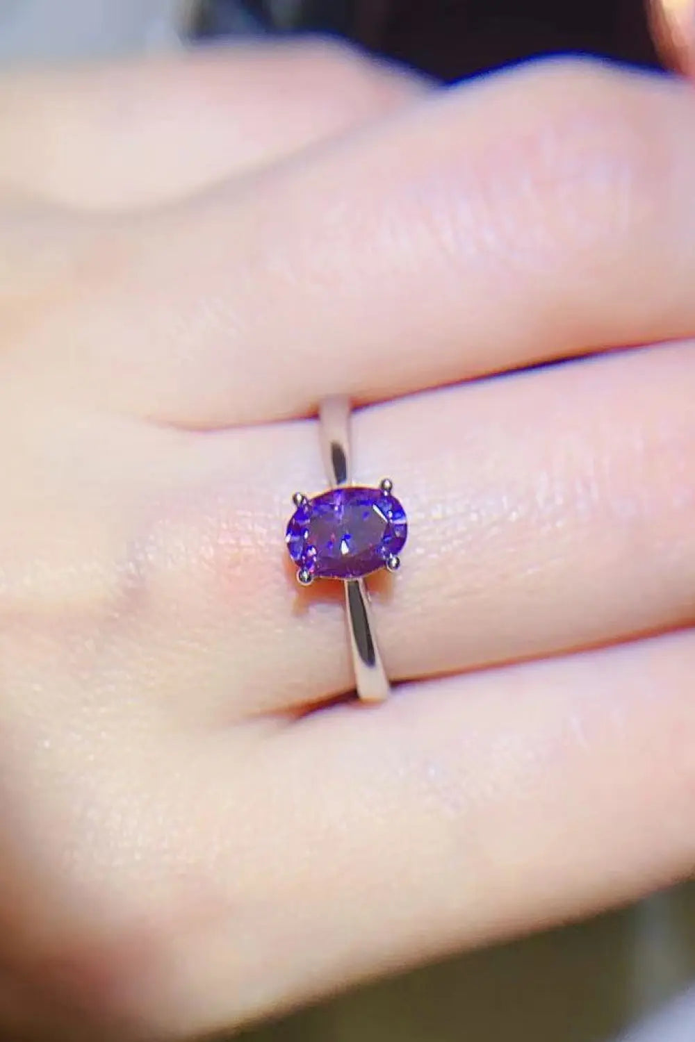 LOVCIA 1 Carat Moissanite 4-Prong Solitaire Ring