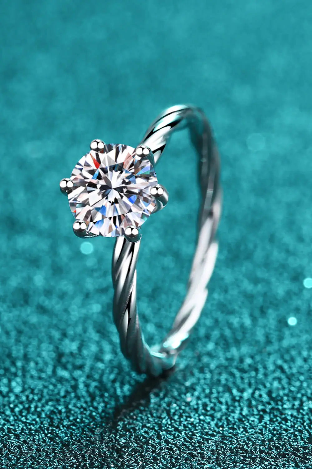LOVCIA 1 Carat Moissanite 6-Prong Twisted Ring