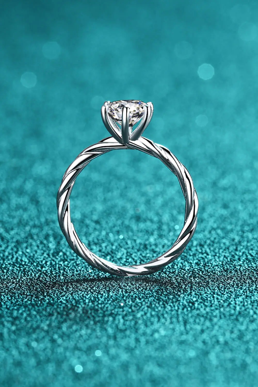 LOVCIA 1 Carat Moissanite 6-Prong Twisted Ring
