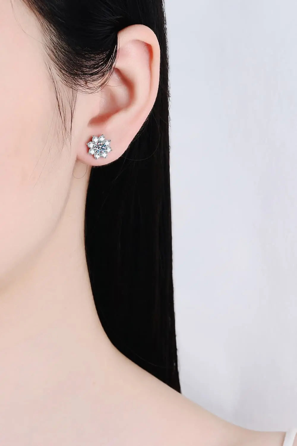 LOVCIA 1 Carat Moissanite 925 Sterling Silver Flower Earrings