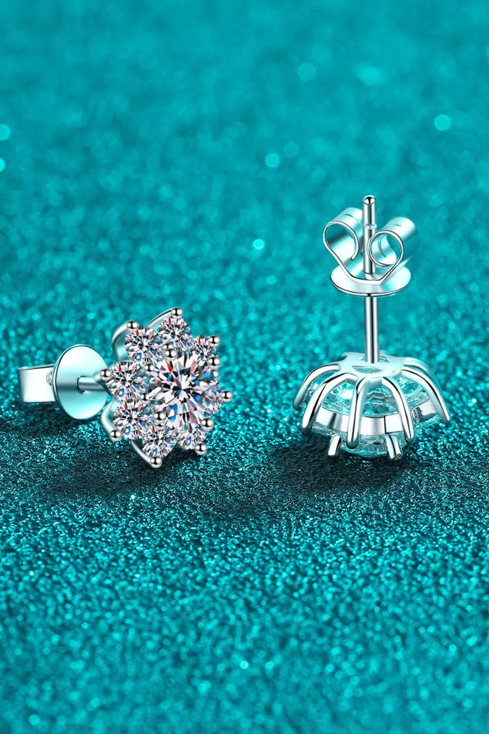 LOVCIA 1 Carat Moissanite 925 Sterling Silver Flower Earrings