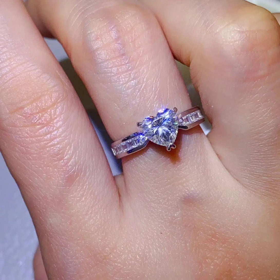 Lovcia 1 Carat Moissanite 925 Sterling Silver Ring-Rings-Silver-4.5-Silver