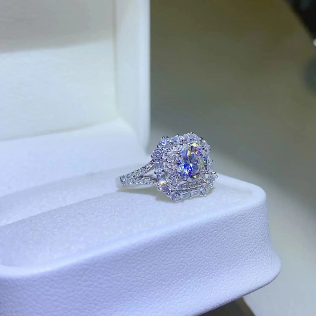 Lovcia 1 Carat Moissanite 925 Sterling Silver Ring-Rings-Silver-4.5-Silver