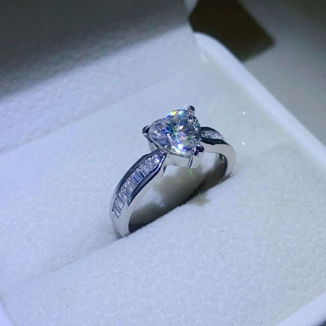 Lovcia 1 Carat Moissanite 925 Sterling Silver Ring-Rings-Silver-4.5-Silver