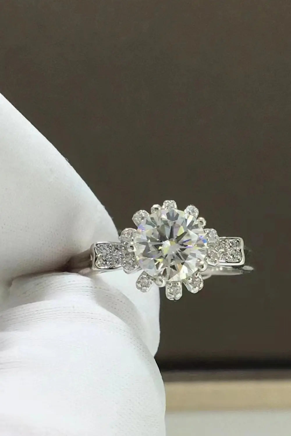 Lovcia 1 Carat Moissanite 925 Sterling Silver Ring-Rings-Silver-4.5-Silver