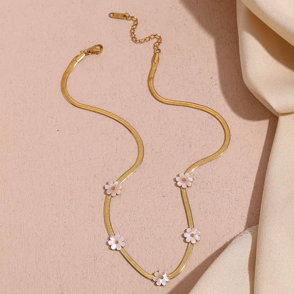 Lovcia 18K Gold Plated Blade Chain Shell Flower Necklace for Women-Necklaces-Shell Flower Necklace Gold-Shell Flower Necklace Gold