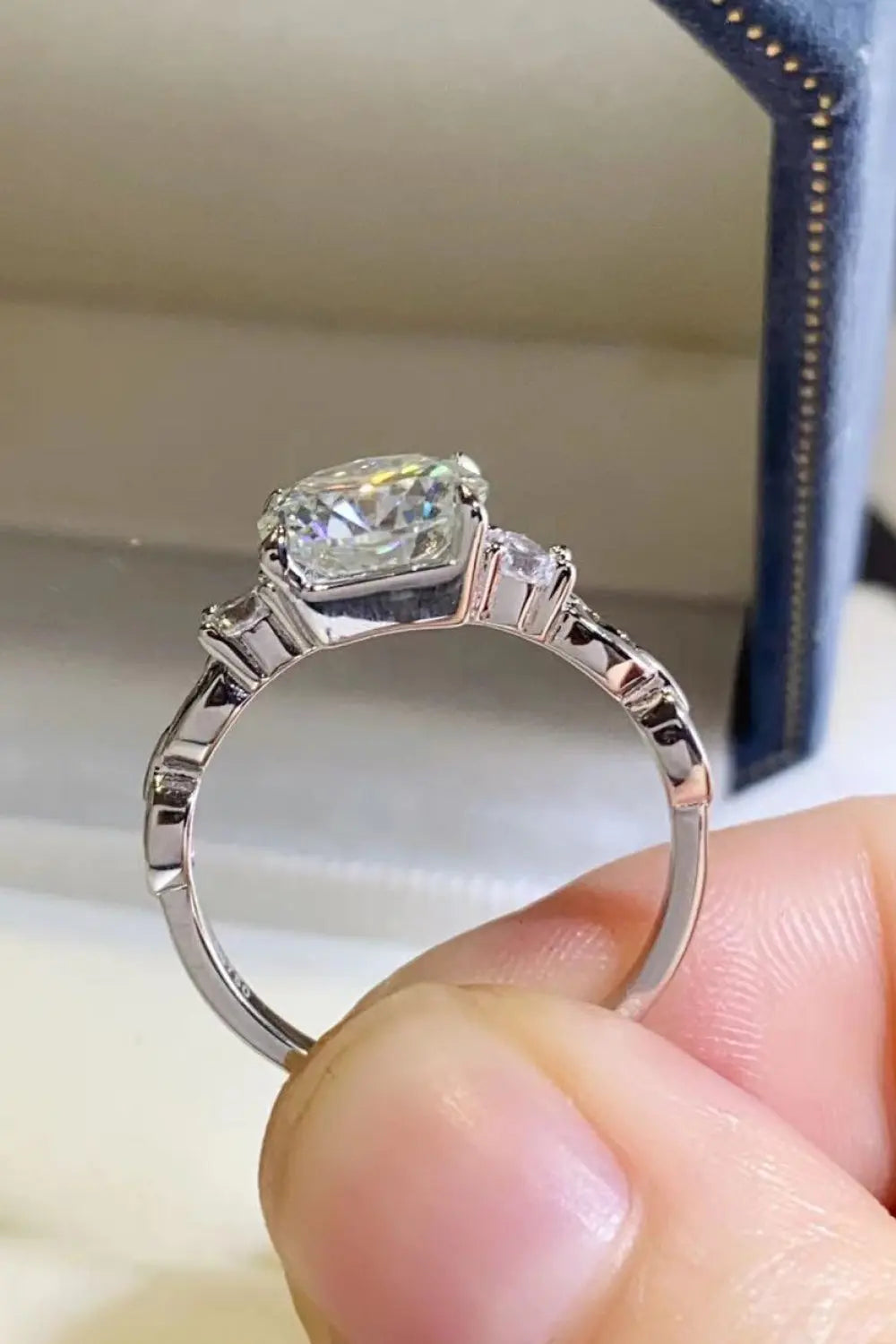 Lovcia 2 Carat Moissanite 925 Sterling Silver Ring-Rings-Silver-4.5-Silver