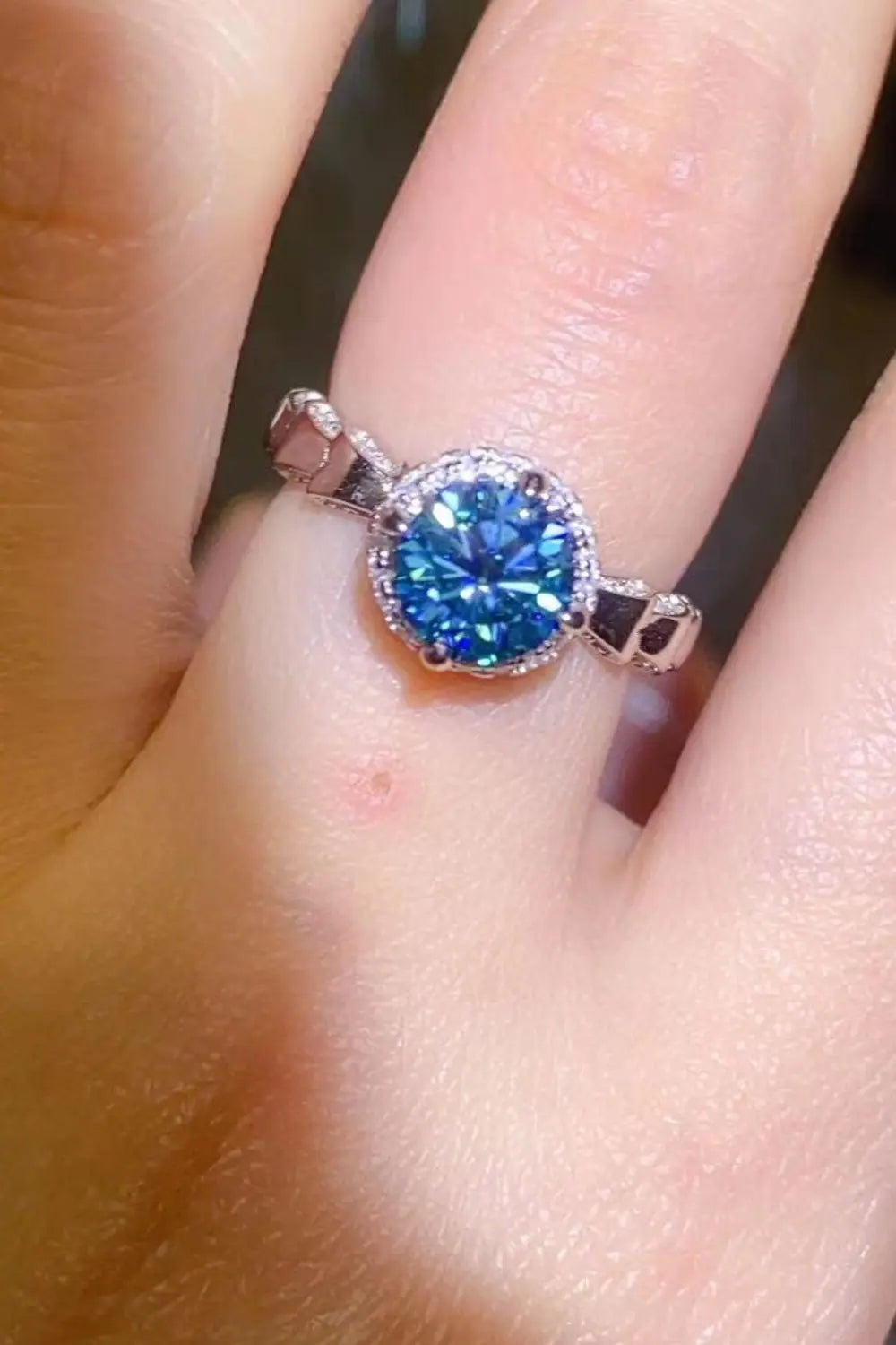 Lovcia 925 Sterling Silver 1 Carat Moissanite Cluster Ring-Rings-Royal Blue-5-Royal Blue