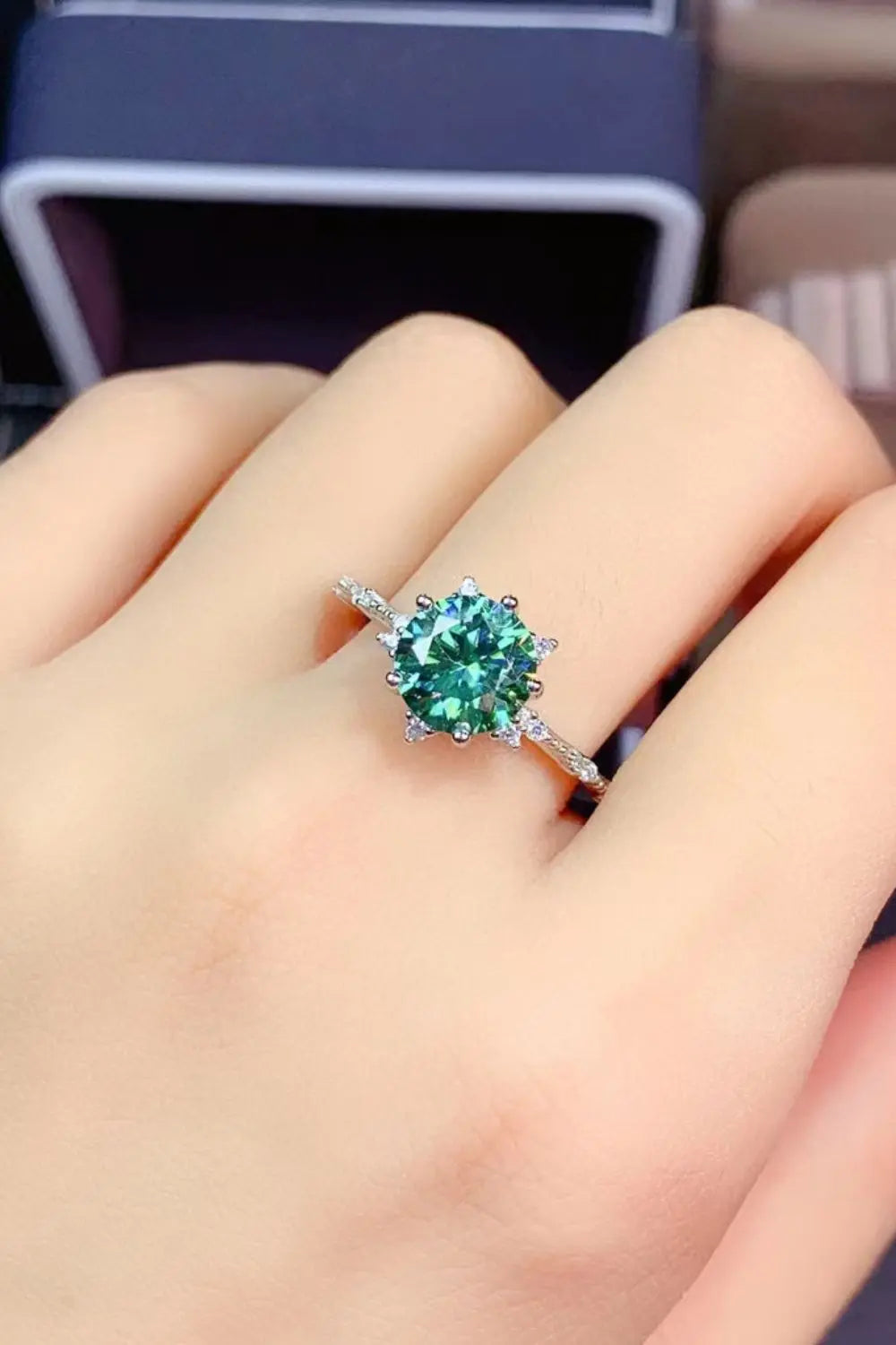 Lovcia All Eyes On Me 1 Carat Moissanite Platinum-Plated Ring-Rings-Green-5-Green