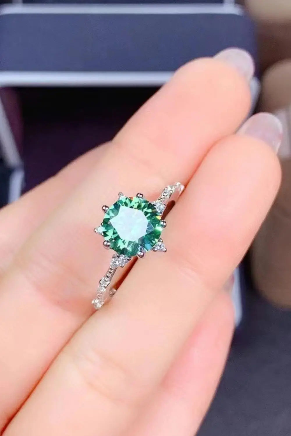 Lovcia All Eyes On Me 1 Carat Moissanite Platinum-Plated Ring-Rings-Green-5-Green