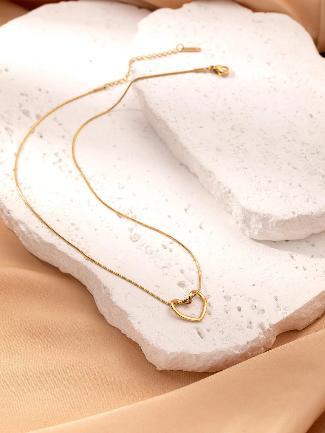 Lovcia Clavicle Chain Elegant Titanium Steel Hollow Heart Pendant Necklace for Women-Necklaces-Gold-Gold