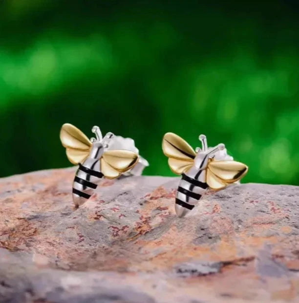Lovcia Honey Bee Jewellery Set - Sterling Silver Honey Bee Pendant & Stud Earrings Set-Necklaces-Pendant Chain - 45cm Length + 1 Pair Stud Earring Set-Pendant Chain - 45cm Length + 1 Pair Stud Earring Set