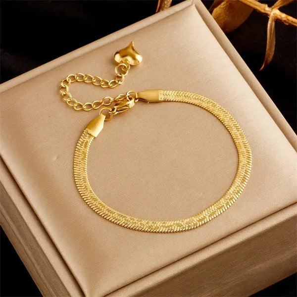 LOVCIA Gold Plated Stainless Steel Heart Link Chain Bracelet for Women - Party Bracelet Jewelry for Women-Bracelets-LOVCIA