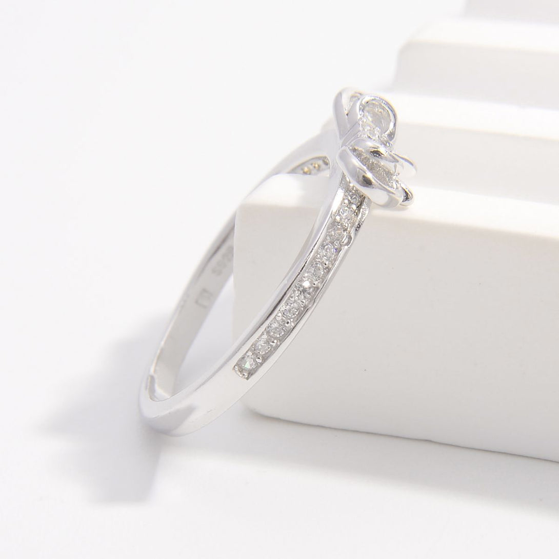 LOVCIA Jewelry Zircon Bow Ring in 925 Sterling Silver with Platinum Plating for Women