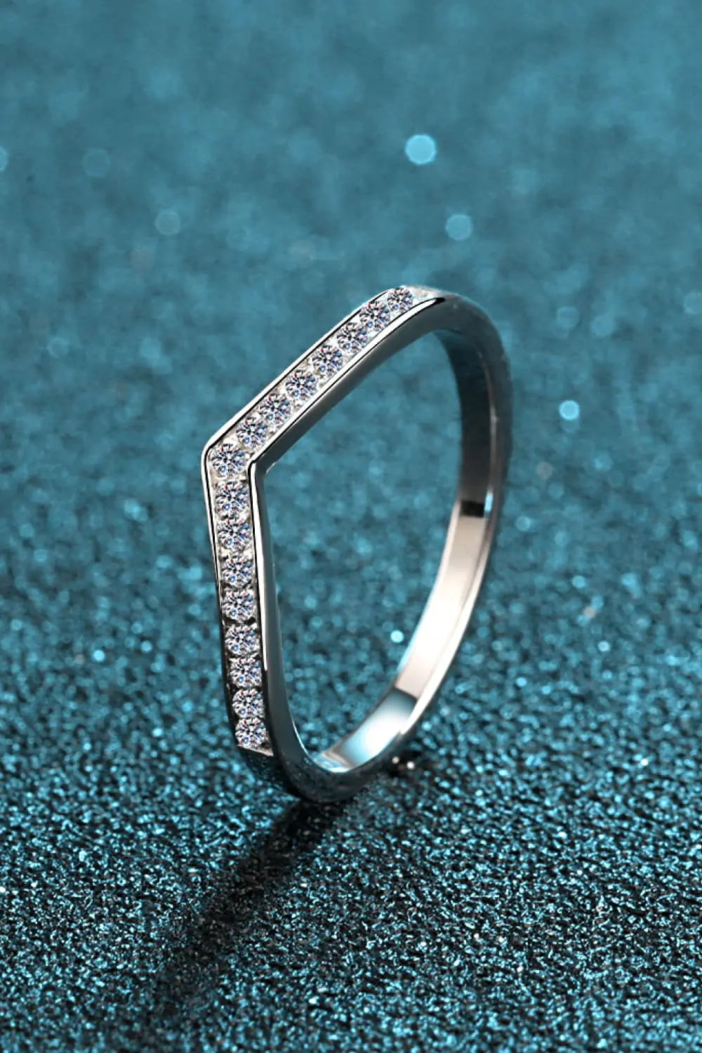 LOVCIA Minimalist Moissanite Rhodium-Plated Ring
