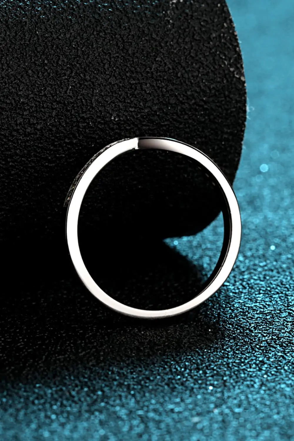 LOVCIA Minimalist Moissanite Rhodium-Plated Ring