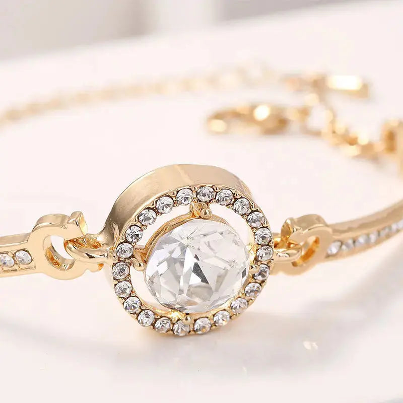 Lovcia Radiant Heart of the Ocean Bracelet for Women - Sparkling Zircon Crystal Elegance-Bracelets-Gold-Gold