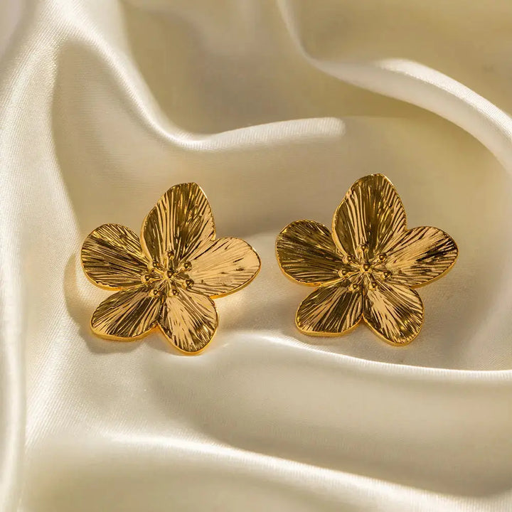 LOVCIA Regal Bloom Gold Stud Earrings for Women - Exquisite French Vintage Fashion Jewelry