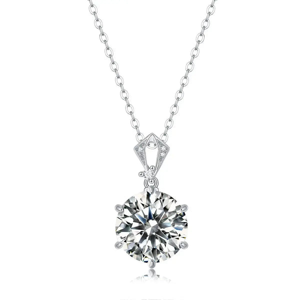 LOVCIA Elegant 10ct Round Moissanite CZ Heart Border 925 Sterling Silver Necklace