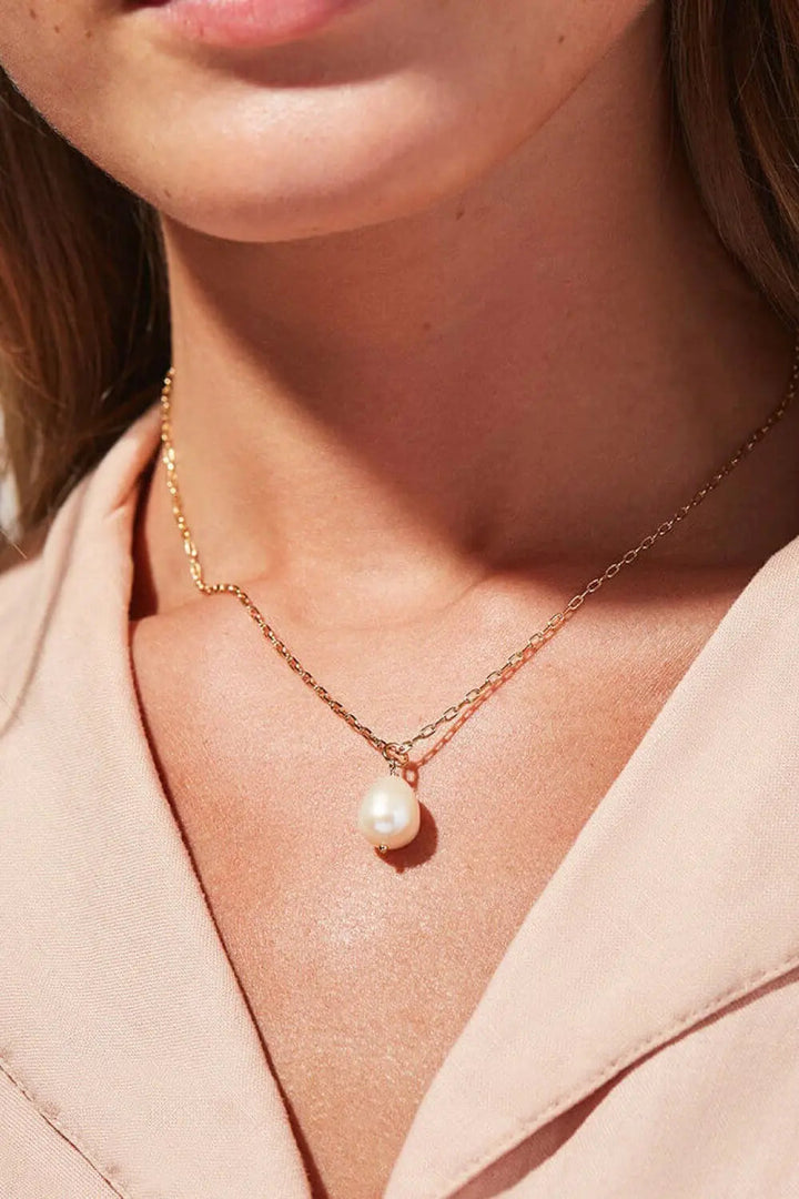 LOVCIA Freshwater Pearl Pendant Necklace