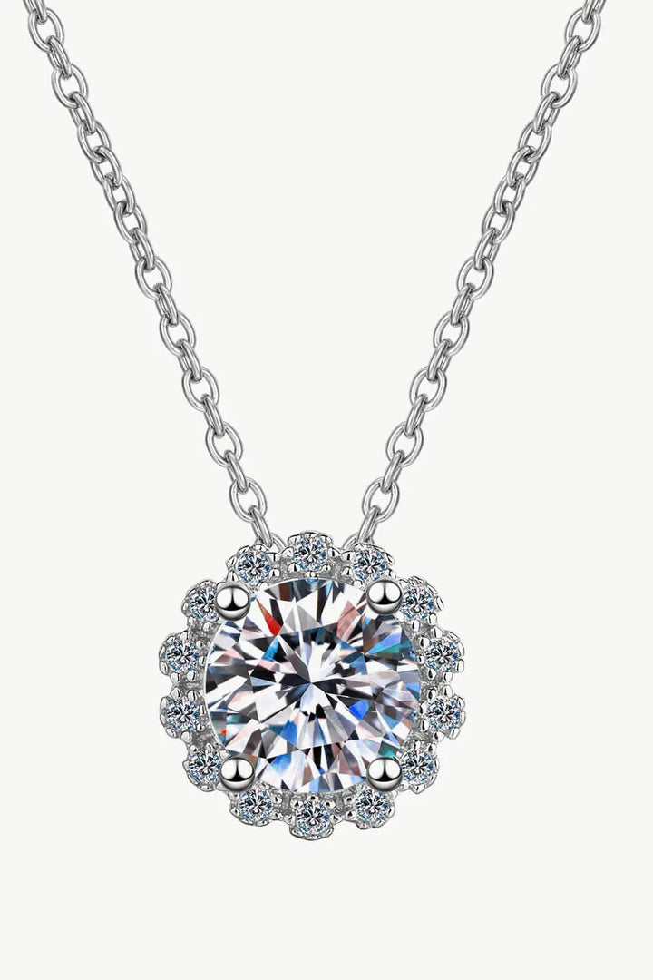 LOVCIA Flower-Shaped Moissanite Pendant Necklace