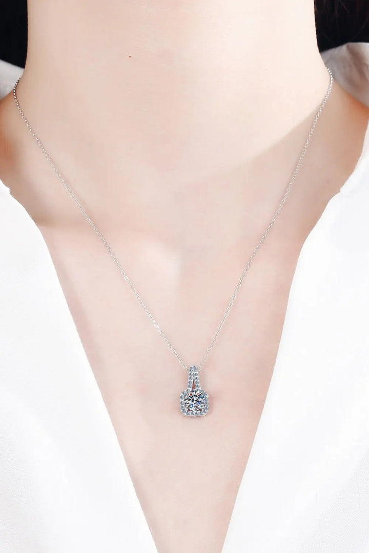 LOVCIA Look Amazing 2 Carat Moissanite Pendant Necklace