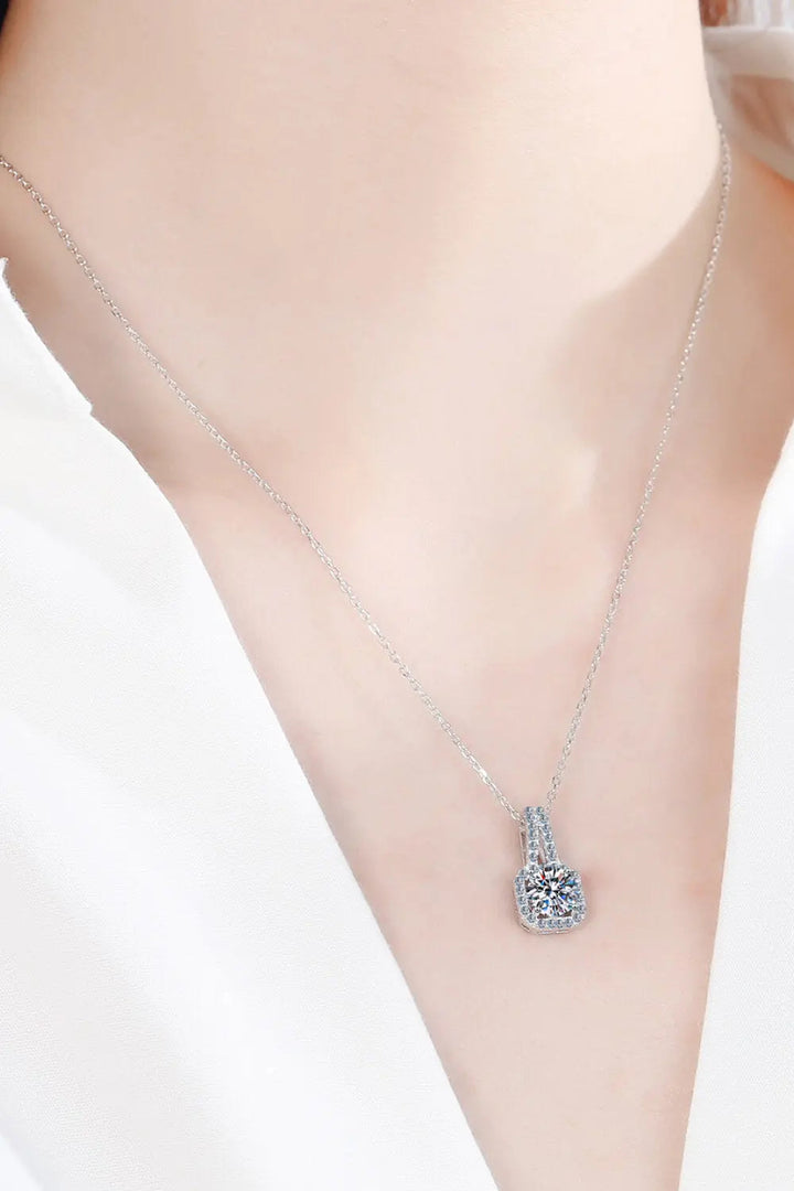 LOVCIA Look Amazing 2 Carat Moissanite Pendant Necklace