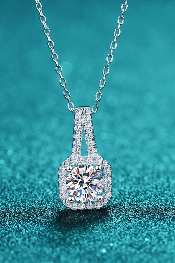 LOVCIA Look Amazing 2 Carat Moissanite Pendant Necklace