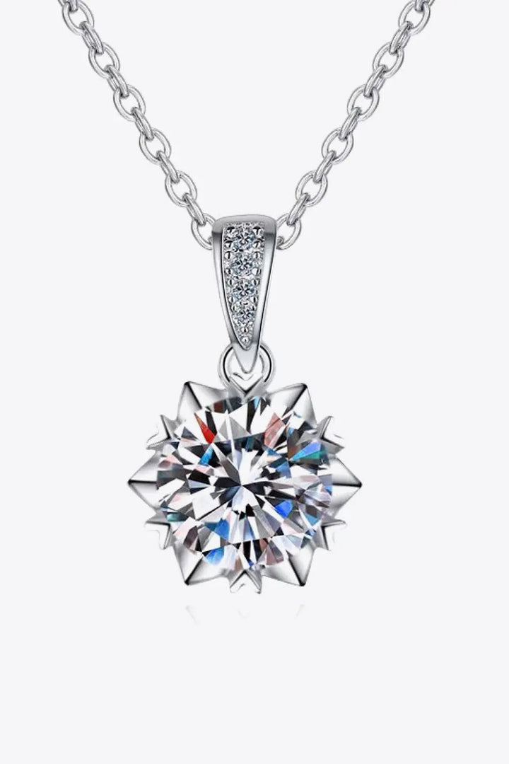 LOVCIA Looking At You 2 Carat Moissanite Pendant Necklace