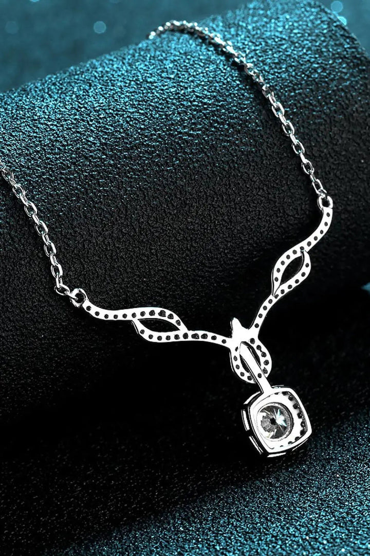 LOVCIA Right On Trend Moissanite Pendant Necklace