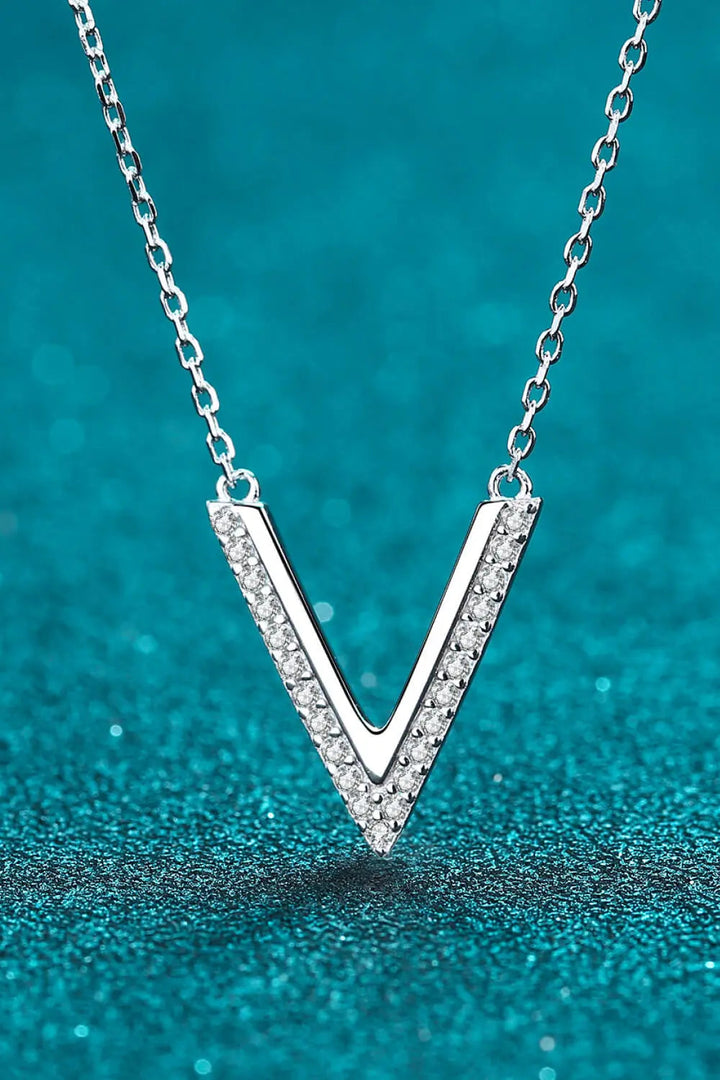 LOVCIA Adored Sterling Silver V Letter Pendant Necklace