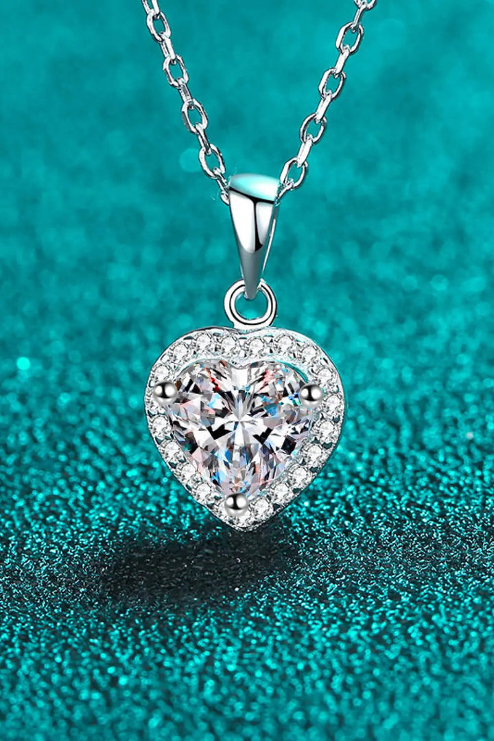 LOVCIA 1 Carat Moissanite Heart Pendant Chain Necklace