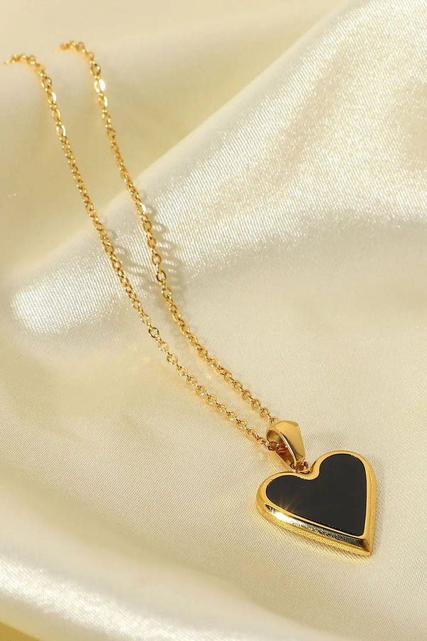 LOVCIA Bordered Heart Chain Necklace