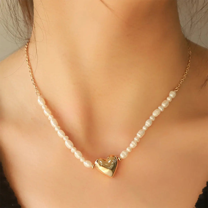 LOVCIA Gold-plated Pearl Chain Heart Pendant Necklace