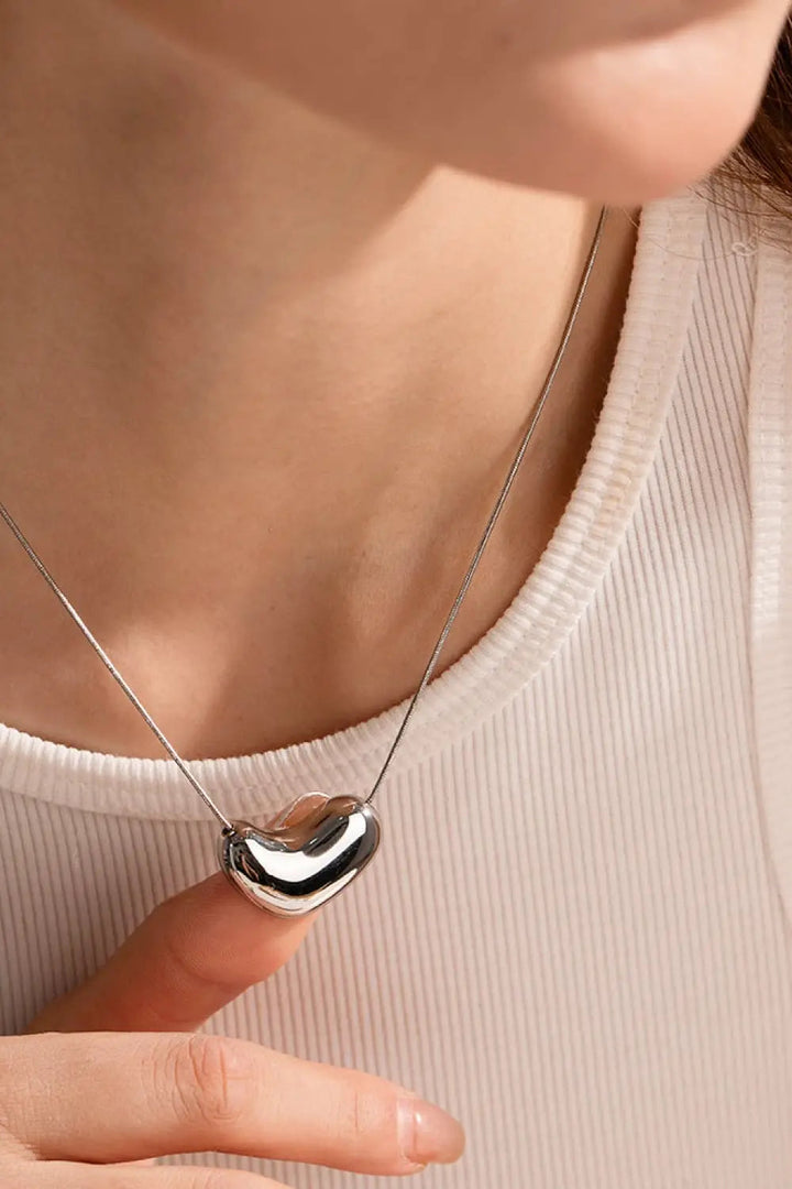 LOVCIA Heart Shape Pendant Necklace