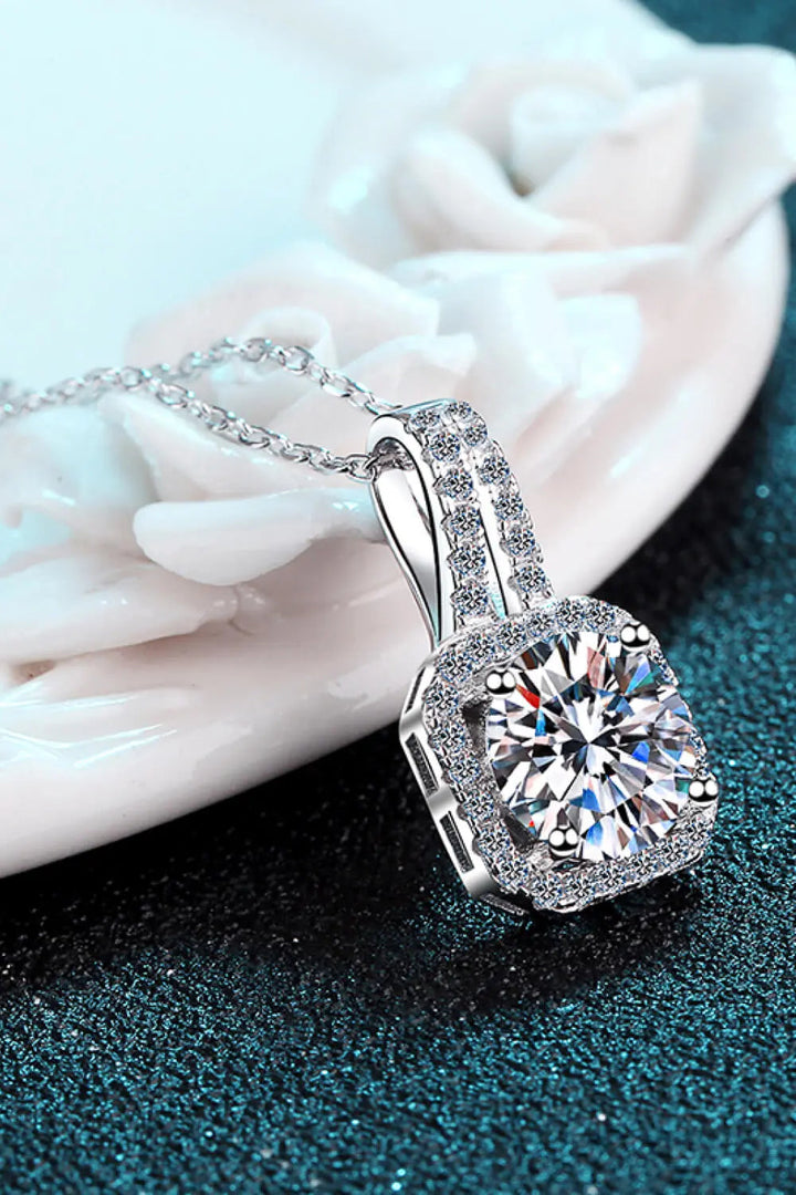 LOVCIA Adored 1 Carat Moissanite Necklace