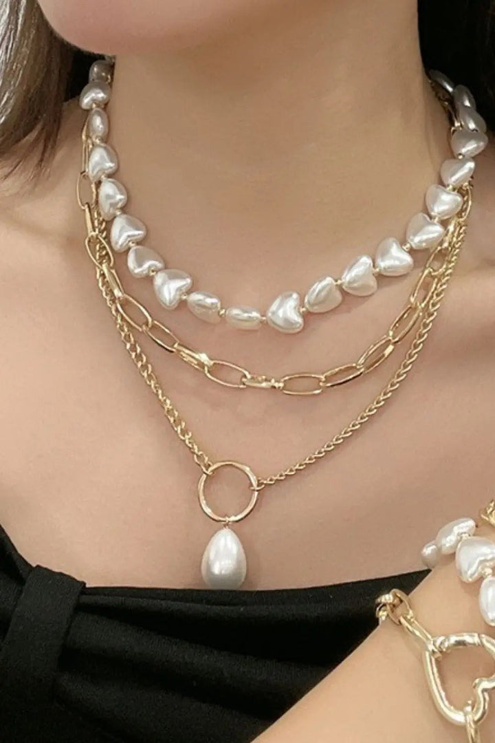 LOVCIA Three-Layered Pearl Necklace