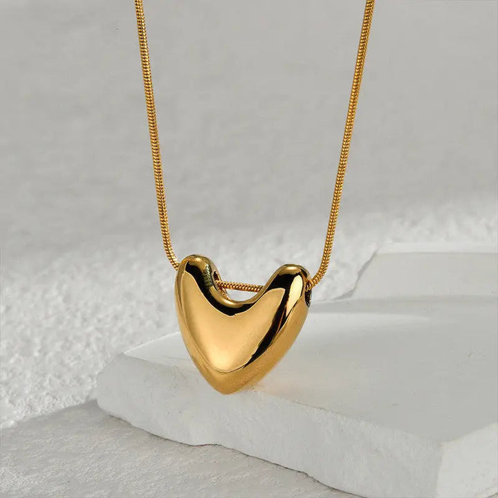 LOVCIA 18K Gold Plated Heart Pendant Necklace for Women - Elegant Necklace with Minimalist Design, Daily Wear Necklace for Women, Necklace with Extension Chain LOVCIA