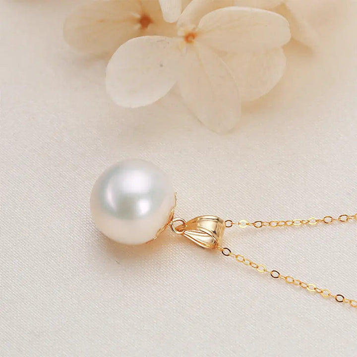 LOVCIA Oval Buckle Pendant and White Pearl 18K Gold Plated Necklace for Women LOVCIA