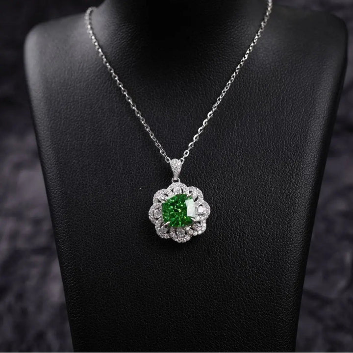 LOVCIA Light Luxury High-grade Emerald Sterling Silver Pendant Necklace for Women LOVCIA