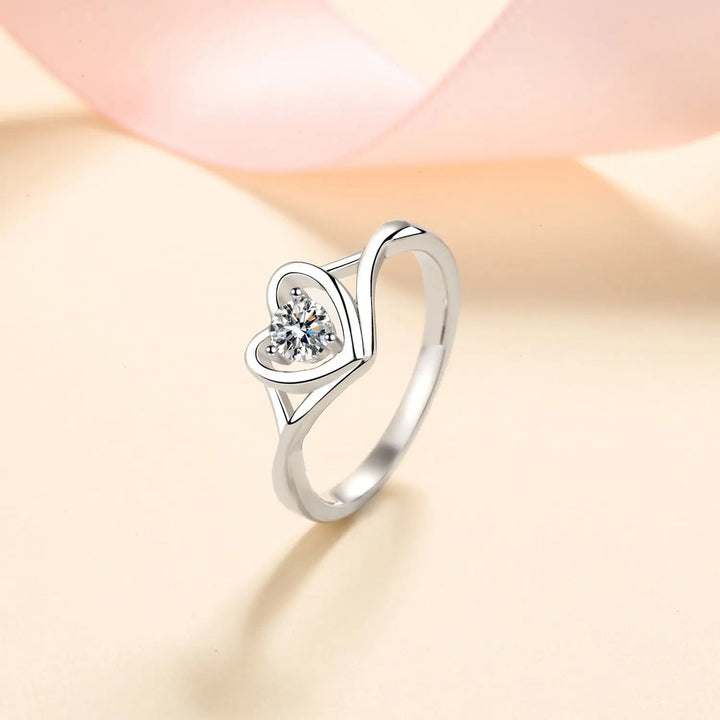 LOVCIA Moissanite Heart 925 Sterling Silver Ring