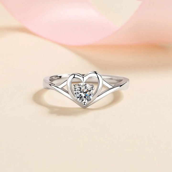 LOVCIA Moissanite Heart 925 Sterling Silver Ring