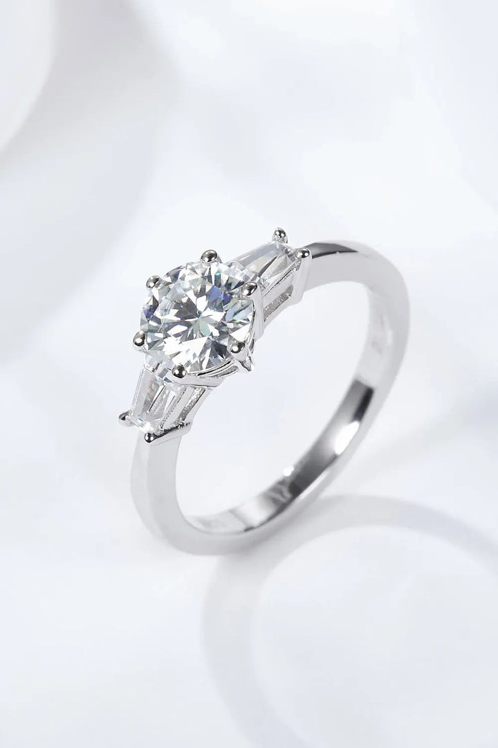 LOVCIA Loyal Love 1 Carat Moissanite Platinum-Plated Ring