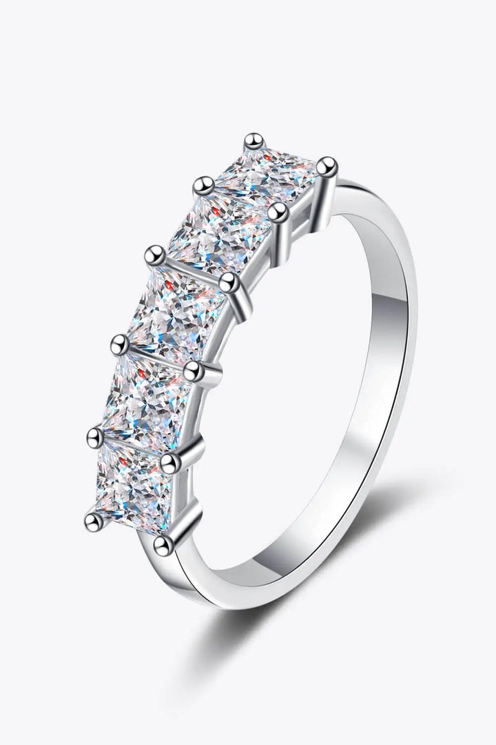 LOVCIA Romantic Surprise 2 Carat Moissanite Rhodium-Plated Ring