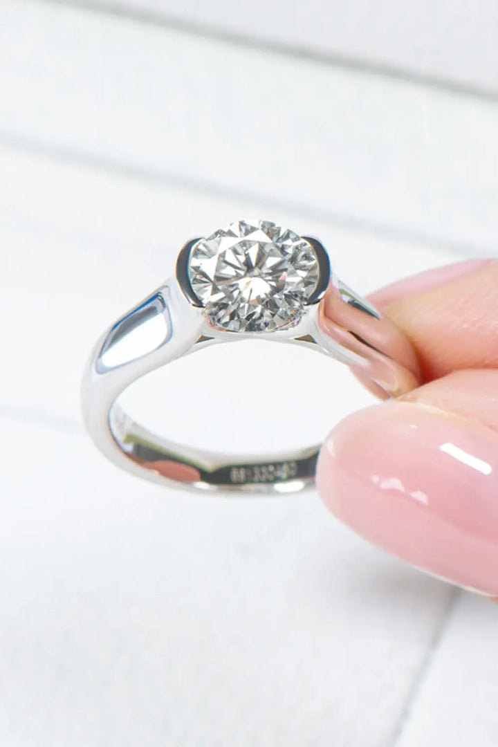 LOVCIA Looking Good 2 Carat Moissanite Platinum-Plated Ring