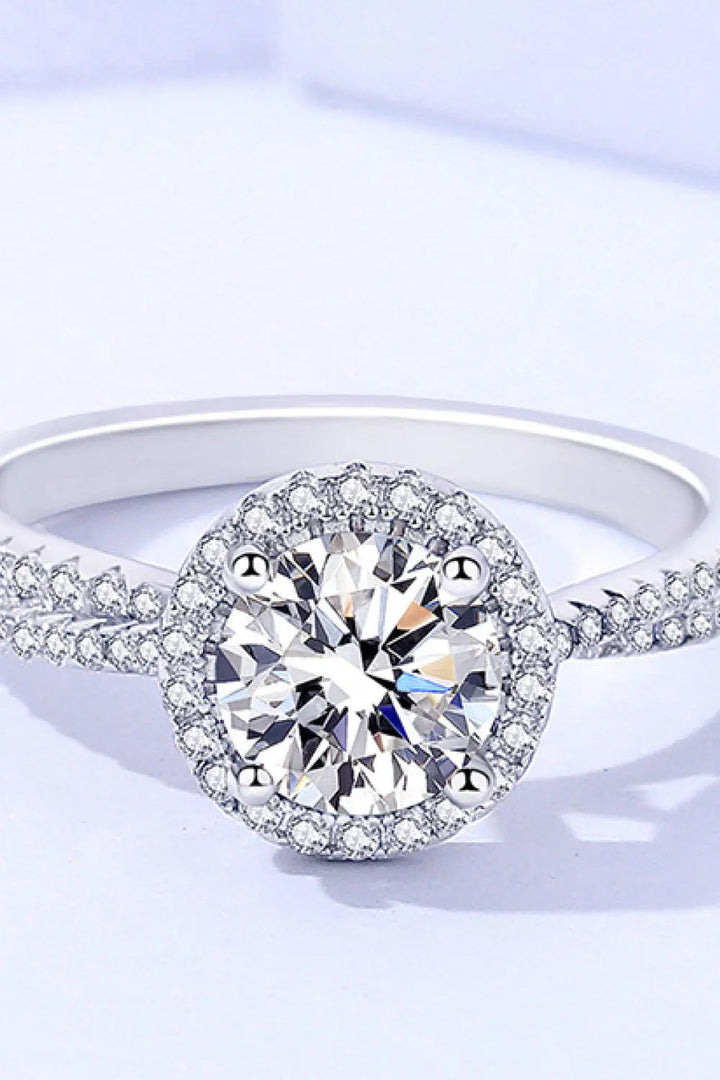 1 Carat Moissanite Round Shape Ring LOVCIA