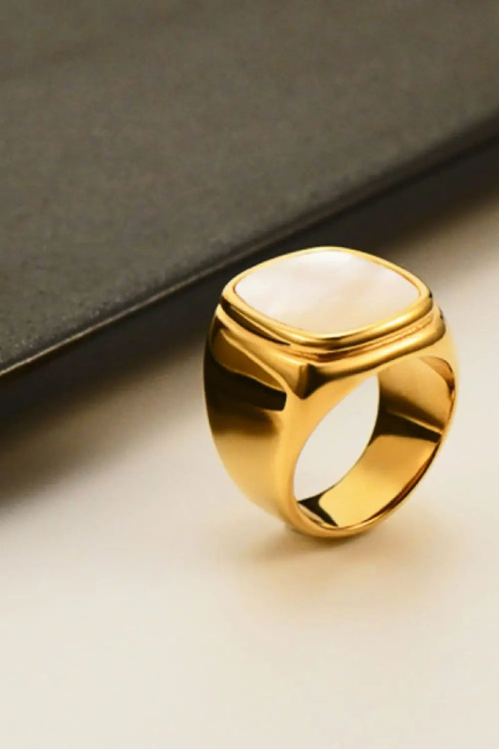 LOVCIA Stainless Steel 18K Gold-Plated Inlaid Shell Ring