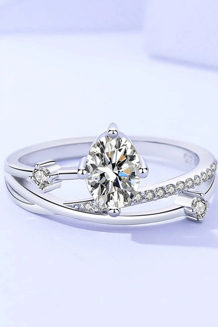 LOVCIA Moissanite Crisscross Ring