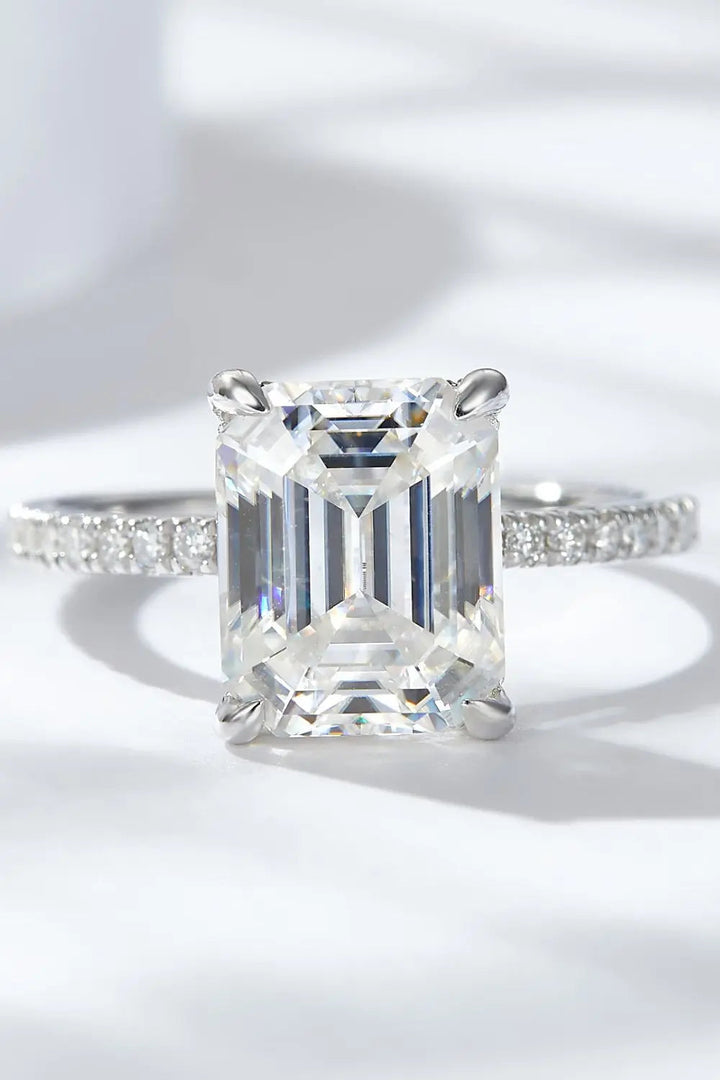 LOVCIA Emerald Cut 4 Carat Moissanite Side Stone Ring